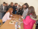 Vendégünk volt Maros Edit a Hűvösvölgyi suli könyvsorozat szerzője (2015. szeptember 29.)